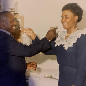 Midget Molley and Wife10 613x600