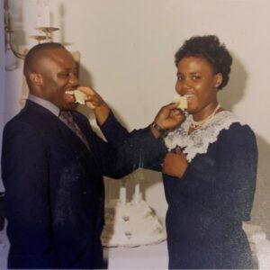 Midget Molley and Wife8 606x600